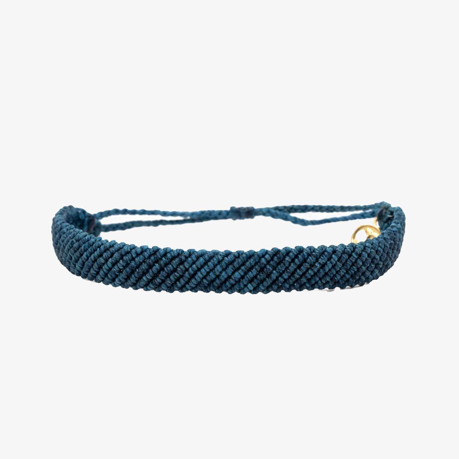 Bracelet tissé plat et large