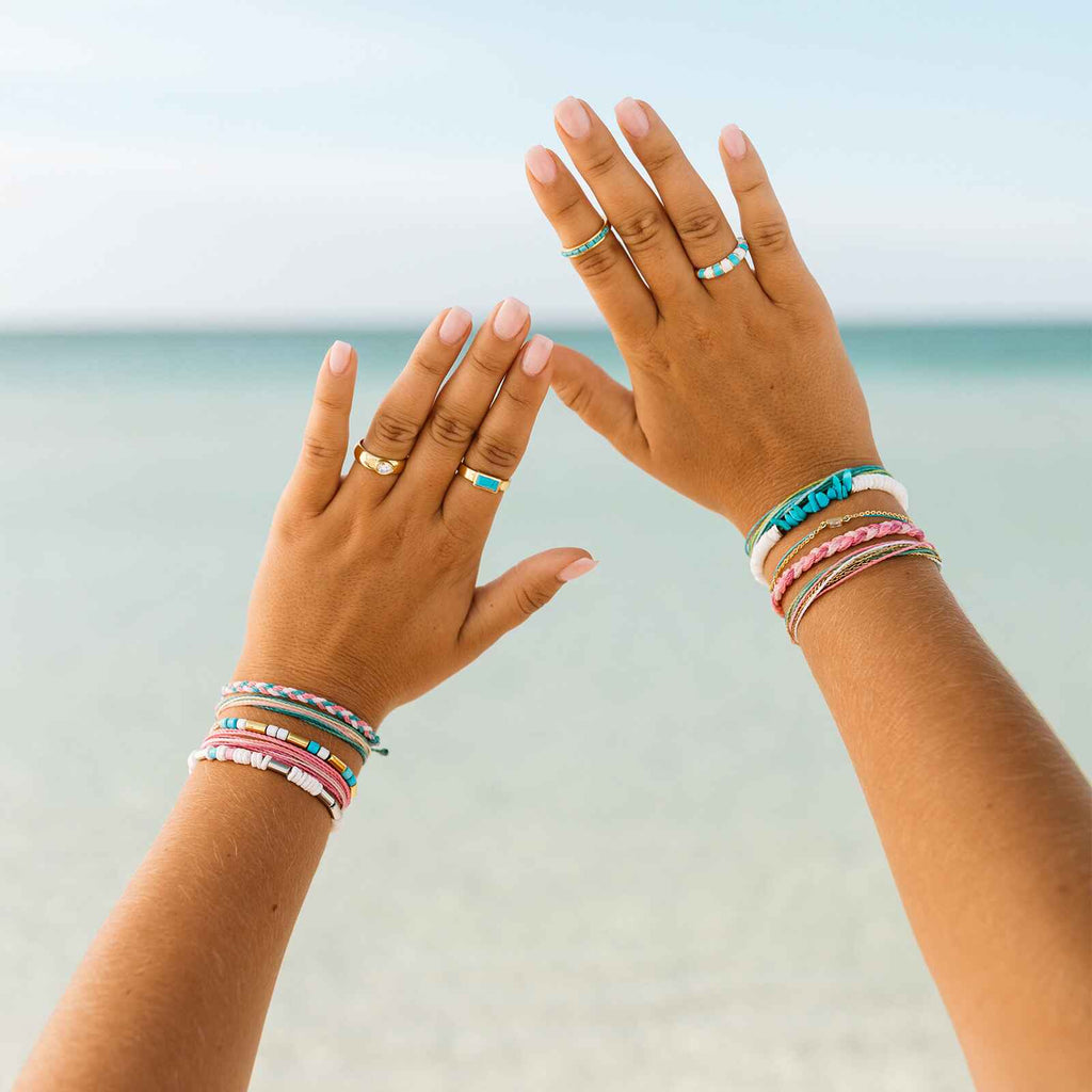 Bracelet à breloques perles émaillées Undertow