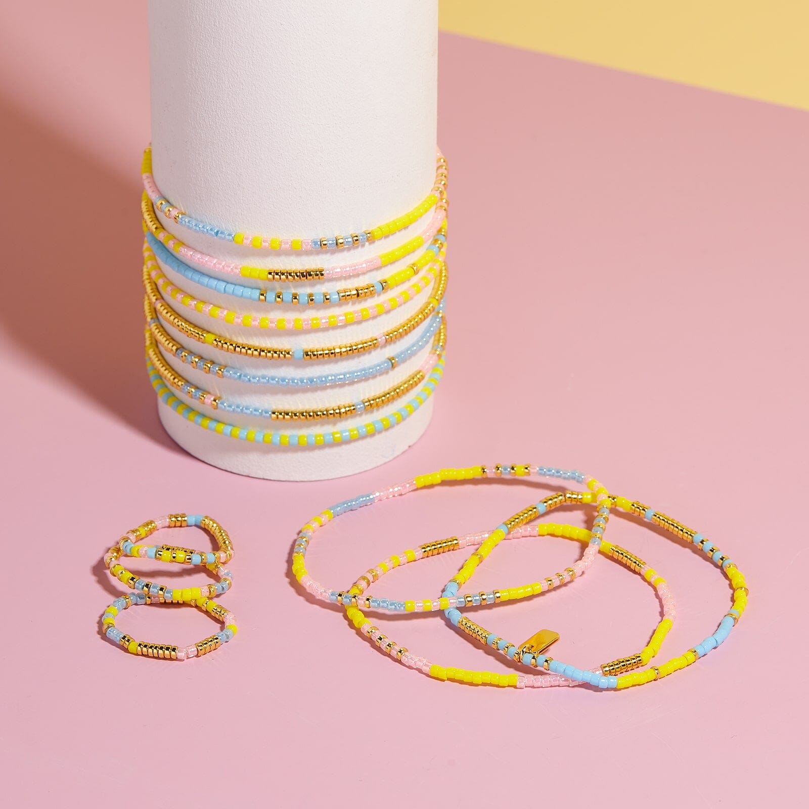 Ensemble de 8 bracelets extensibles perles mélangées Coucher de soleil sur la plage