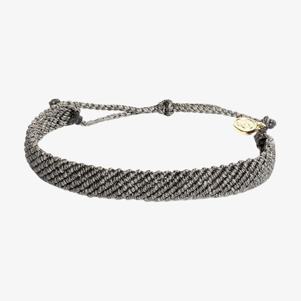 Bracelet tissé plat et large