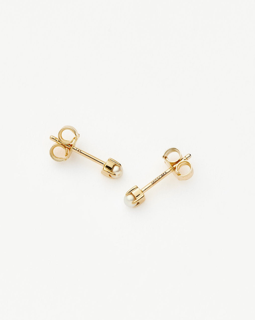 Solid Gold Pearl Stud Earrings | 14ct Solid Gold/Pearl