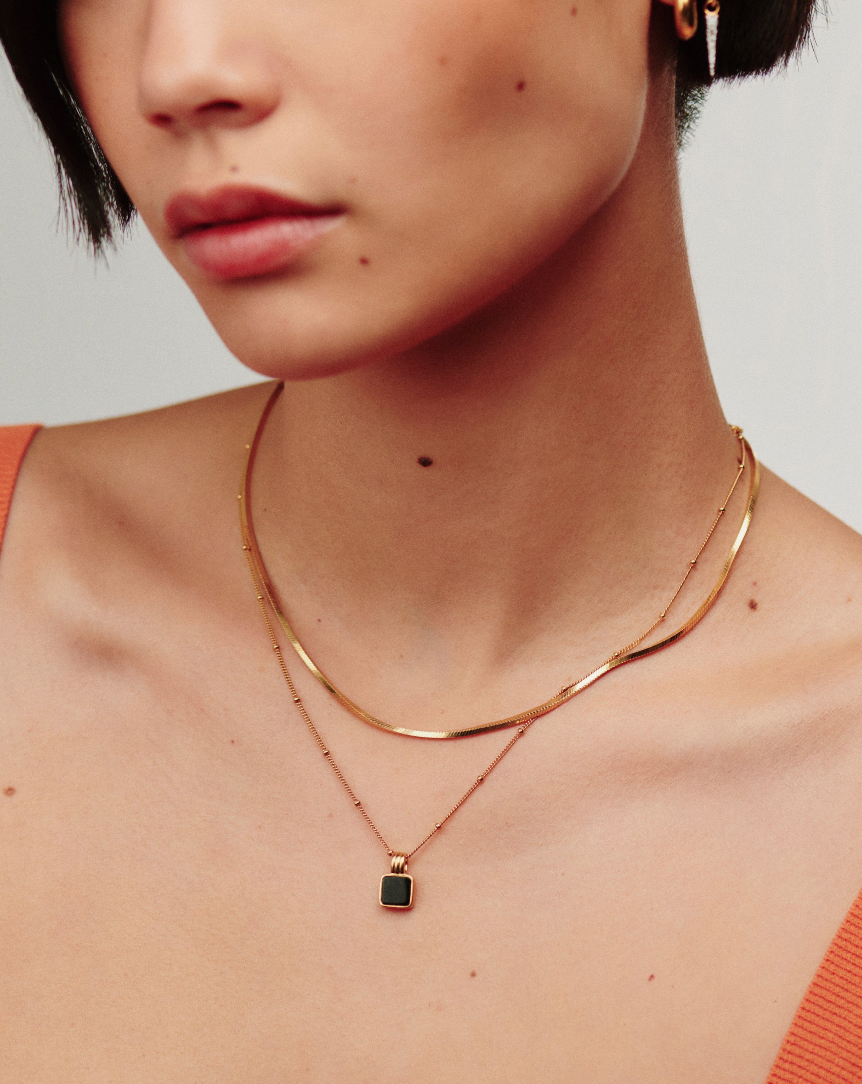 Collier court chaîne serpent Lucy Williams